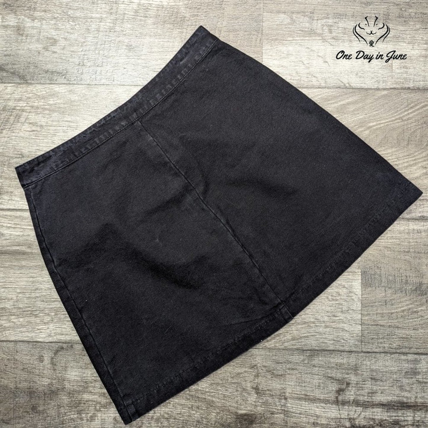 Francesca Button Fron Denim Mini Skirt Size M