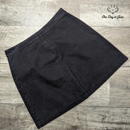 Francesca Button Fron Denim Mini Skirt Size M