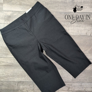 Chico's So Slimming Brigitte Rivet Capri Crop Pants Black NWT Size (10)