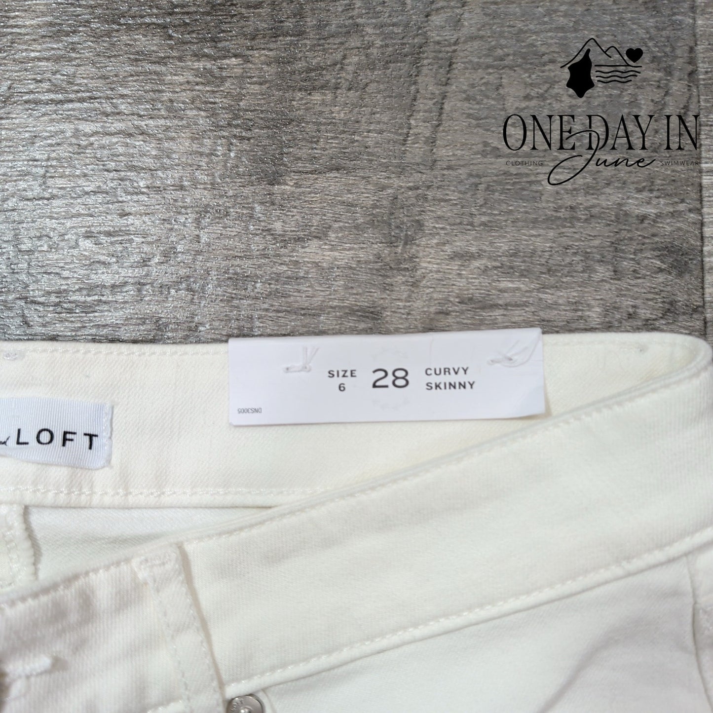 Loft Curvy Skinny Jeans Size 6 (28)
