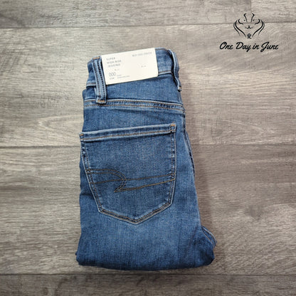 American Eagle Outfitters Super High Rise Jegging Short Medium Wash NWT Size 23