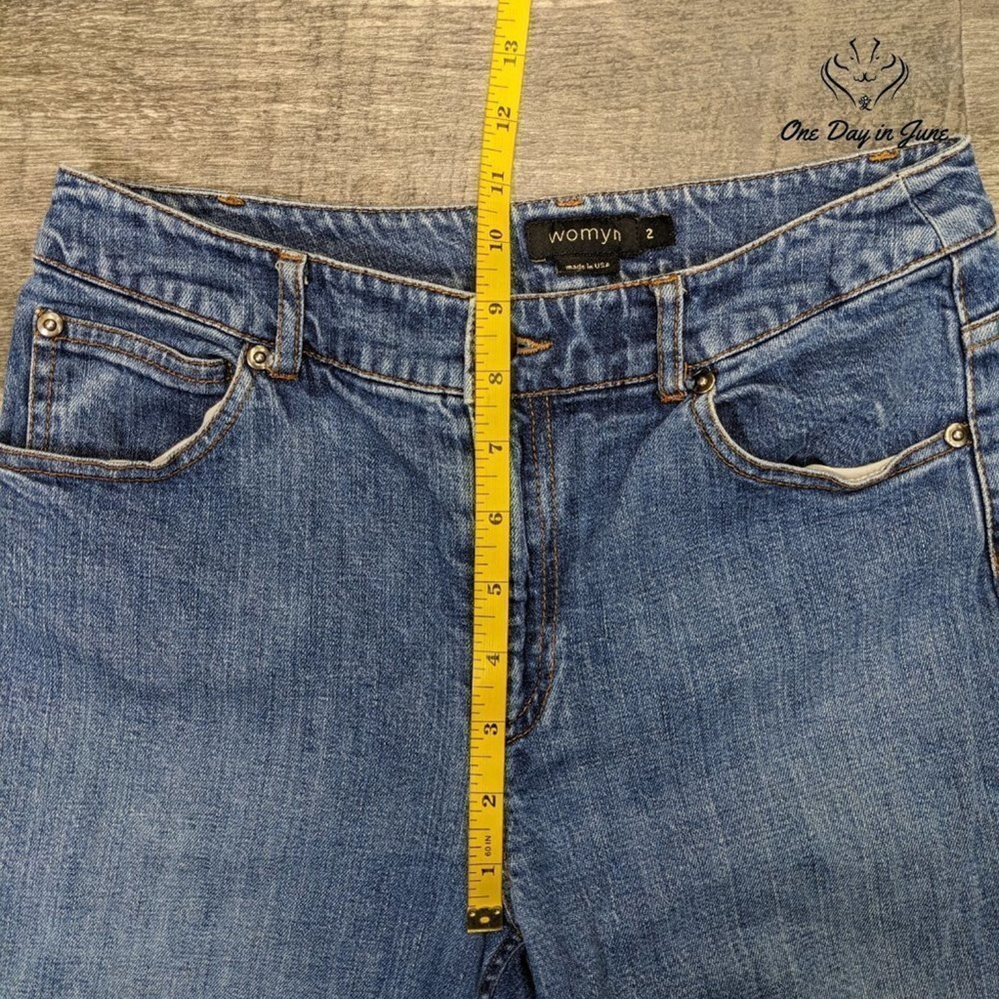 Womyn Straight Leg Jeans Size 2