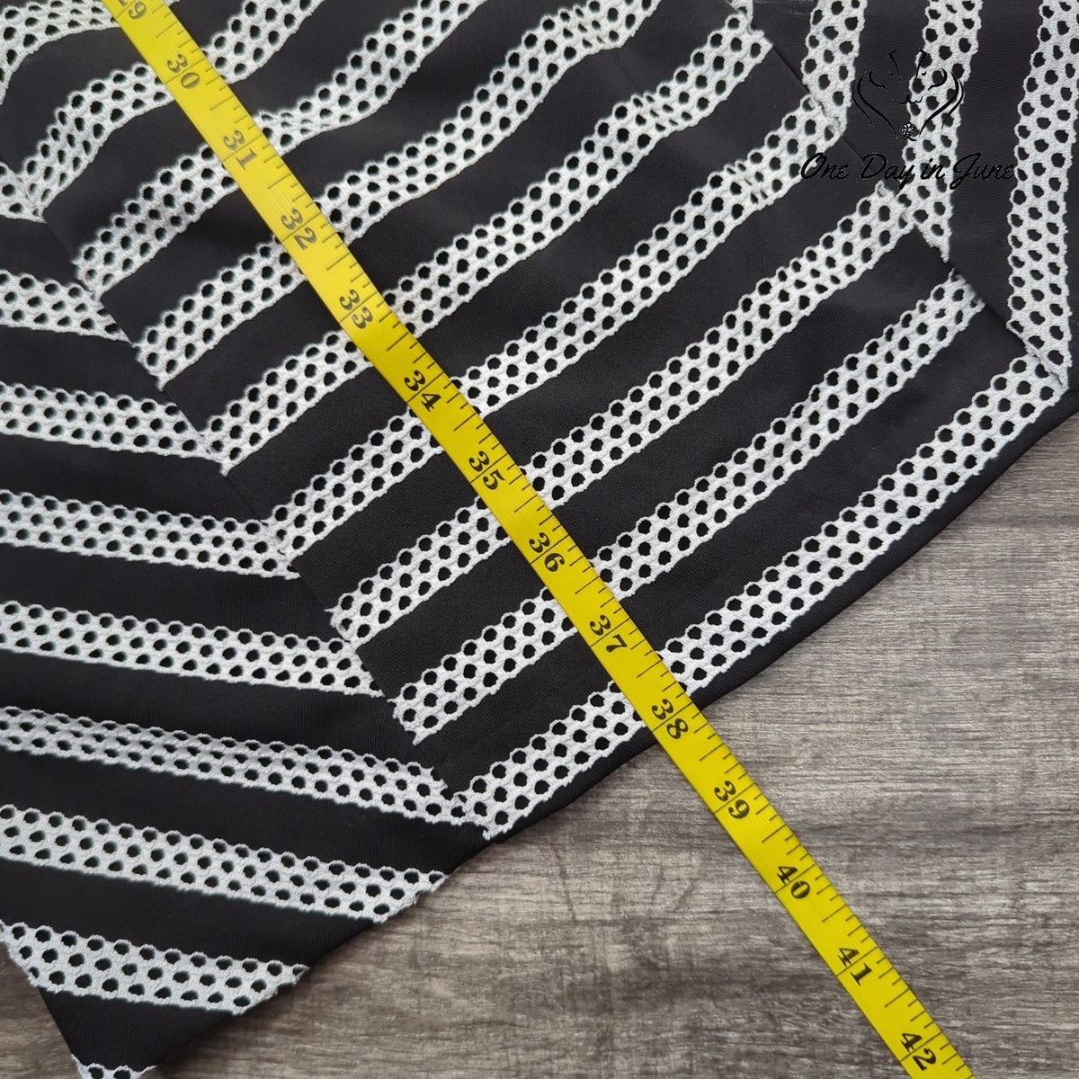 White House Black Market Striped Sheath Dress Black White Buckle Size 2