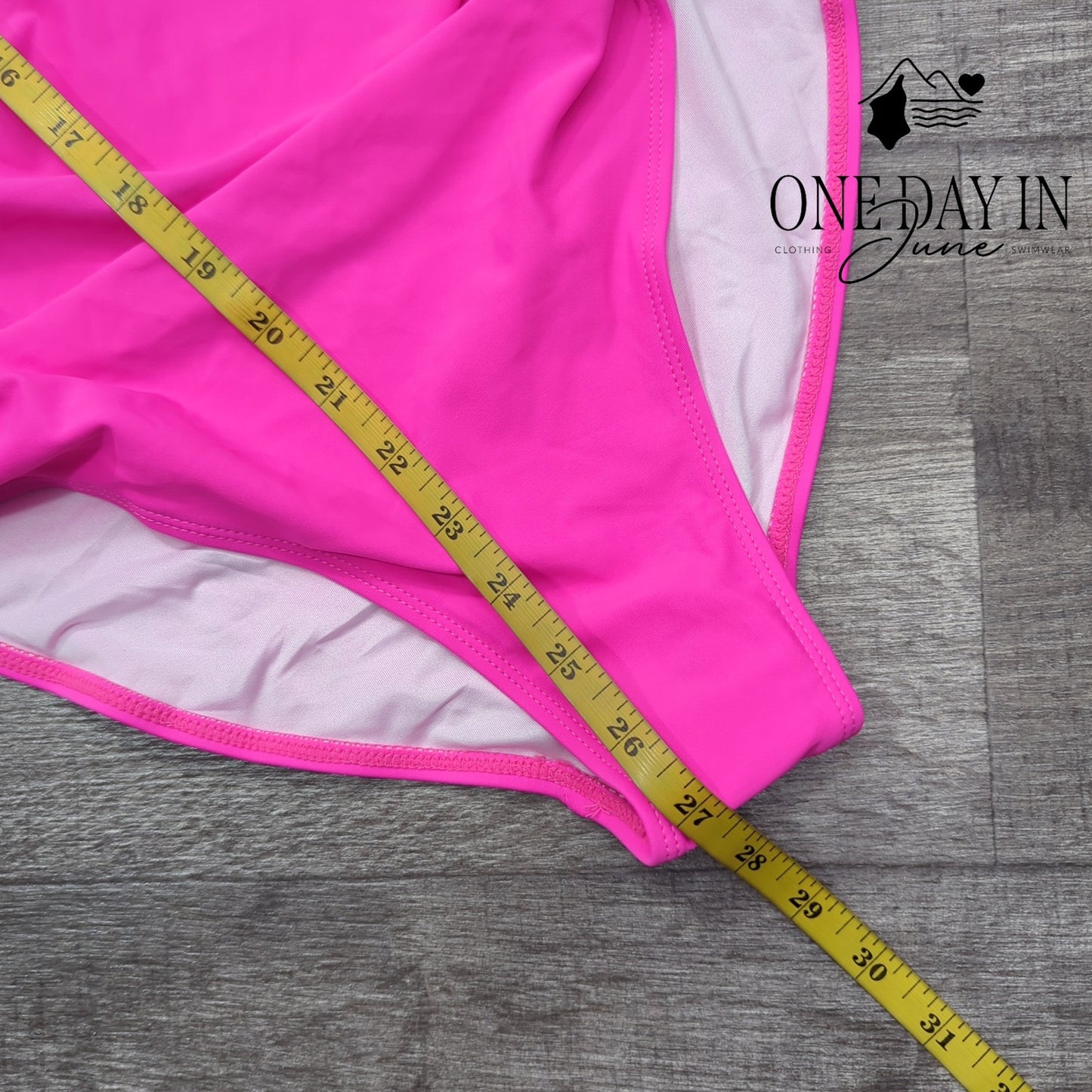 Eomenie Cross Front Cut Out One Piece Swimsuit Size M