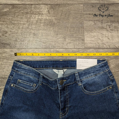 Christopher & Banks Petite Modern Fit Capri Jeans Size 4P