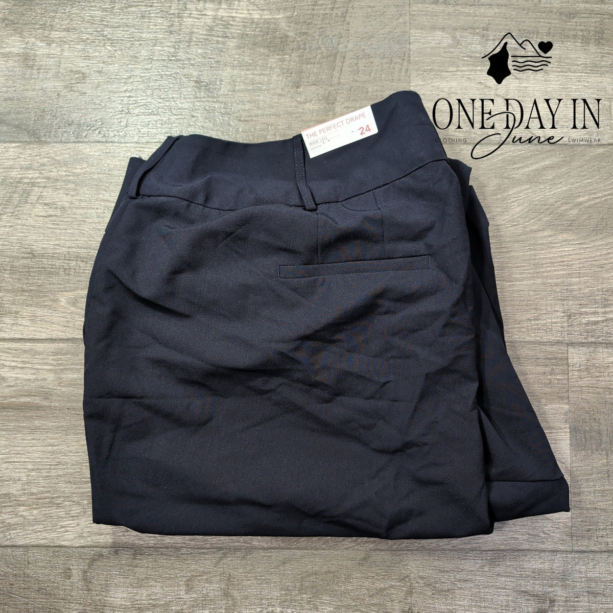 Lane Bryant Perfect Drape High Rise Wide Leg Pants Navy NWT Size 24