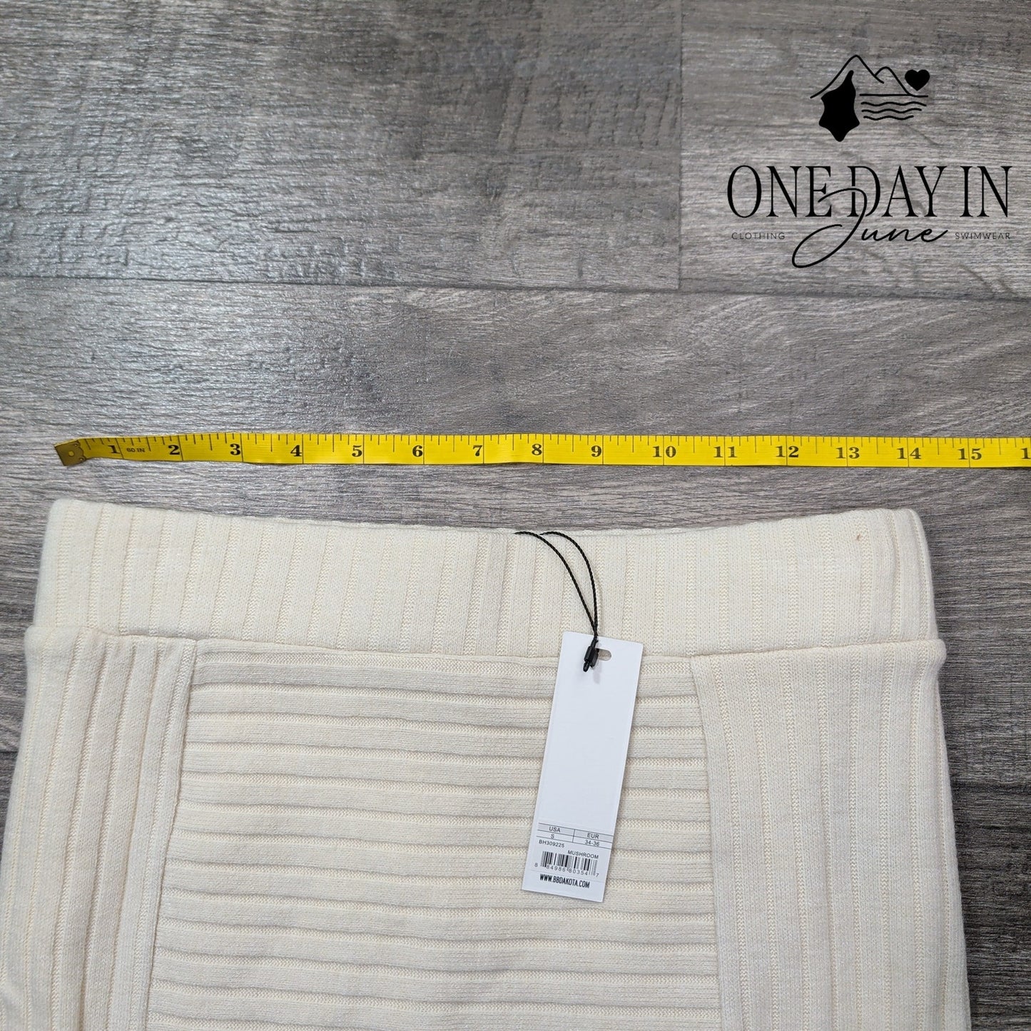 BB Dakota Knit Mini Skirt Size S