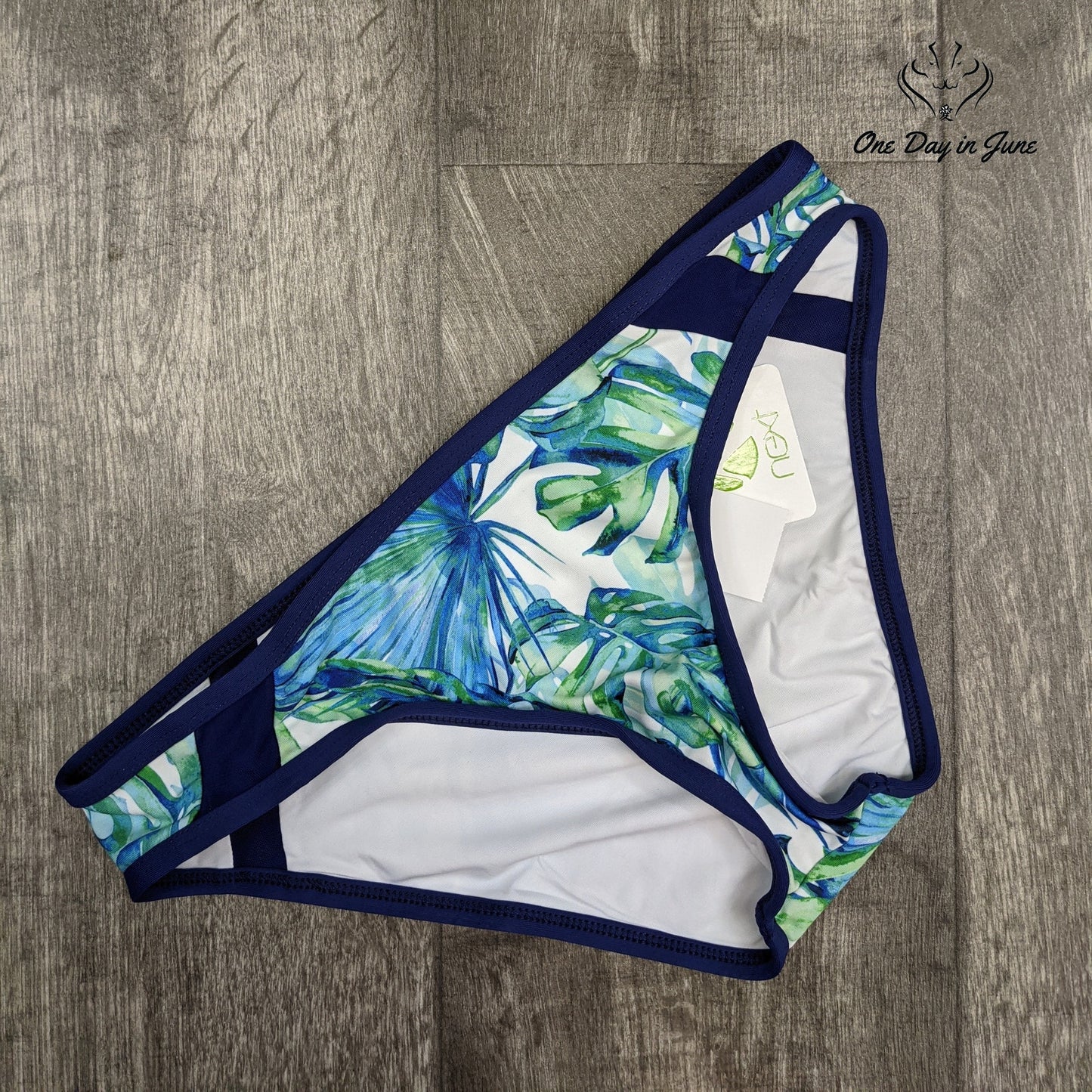Next Wave Catcher Retro Bikini Bottom Swimsuit Size M