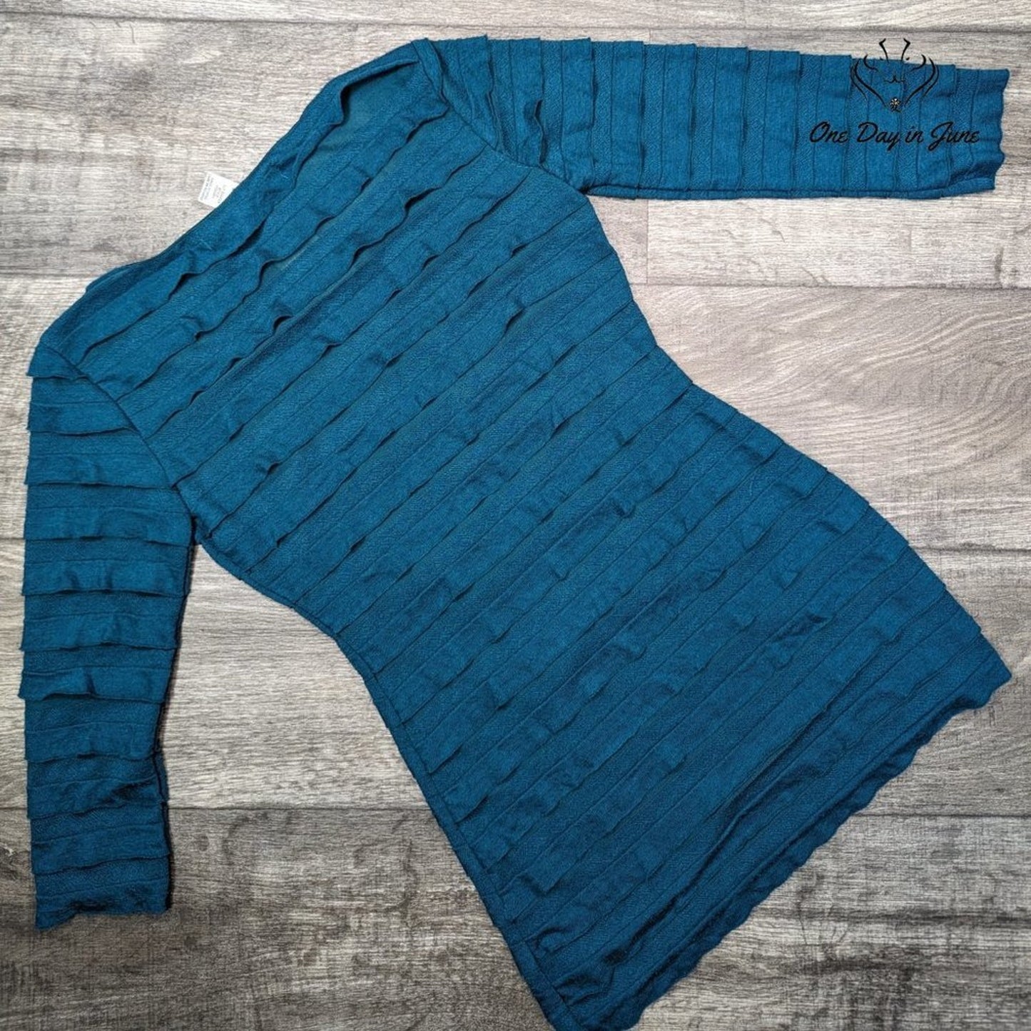 Max Studio Long Sleeve Tiered Top Size S