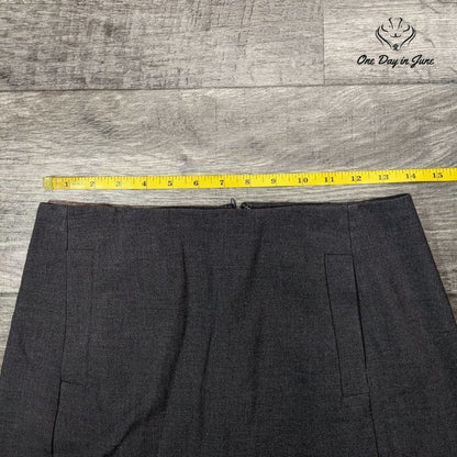 Elle Pocketed Mini Skirt Size 2