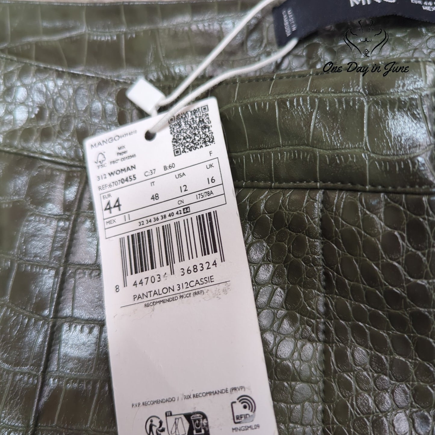 MNG Straight Lex Faux Alligator Skin Pants Size 12