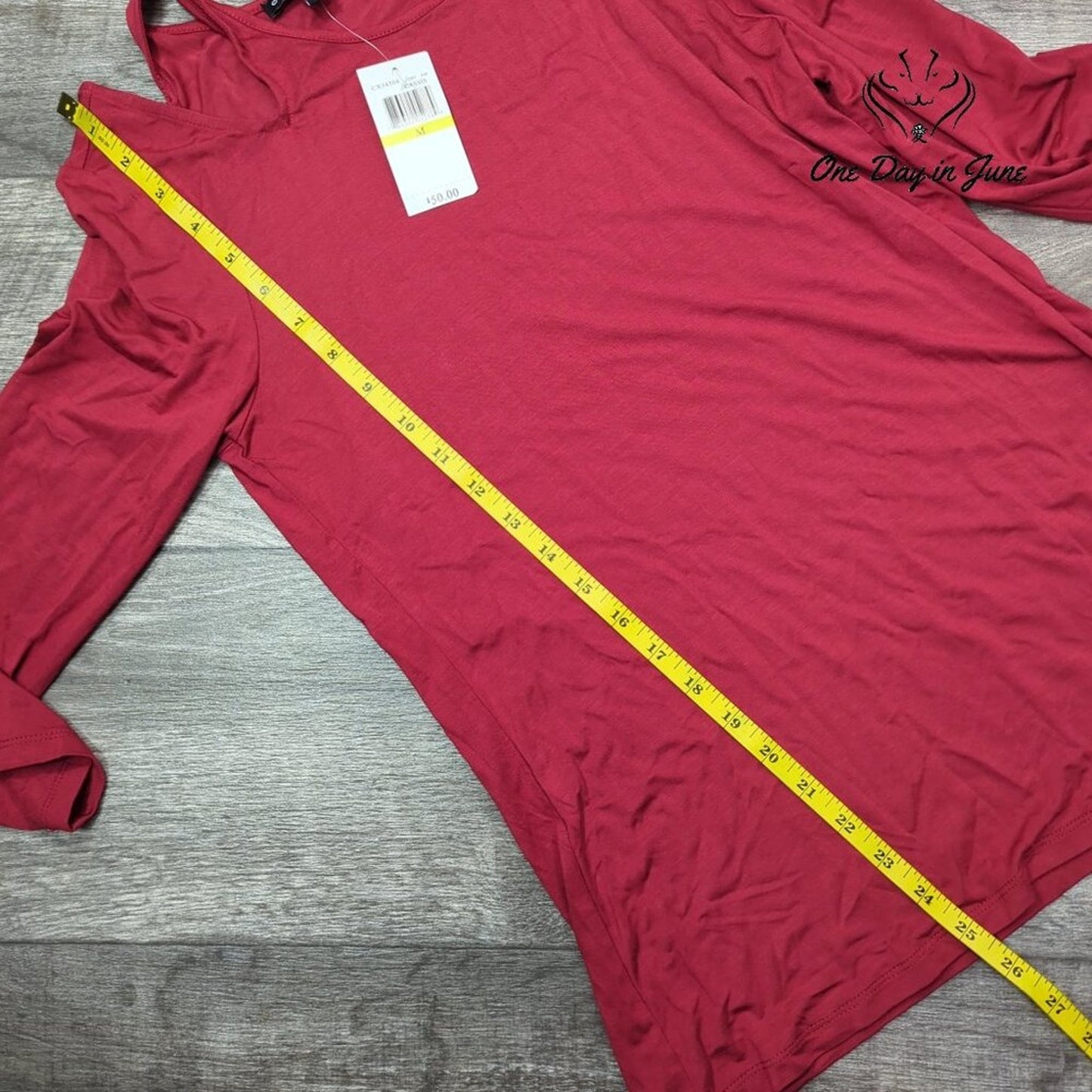 Cable & Gauge Cold Shoulder Long Sleeve Top Size M