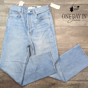 Aritzia Denim Forum The Arlo High Rise Straight Jeans Bleu Taboo 29 NWT Size 28L