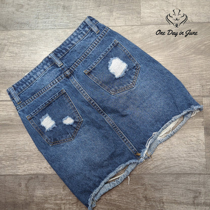 Denim Club Distressed Ripped Denim Mini Skirt Blue Frayed Hem NWT Size 6