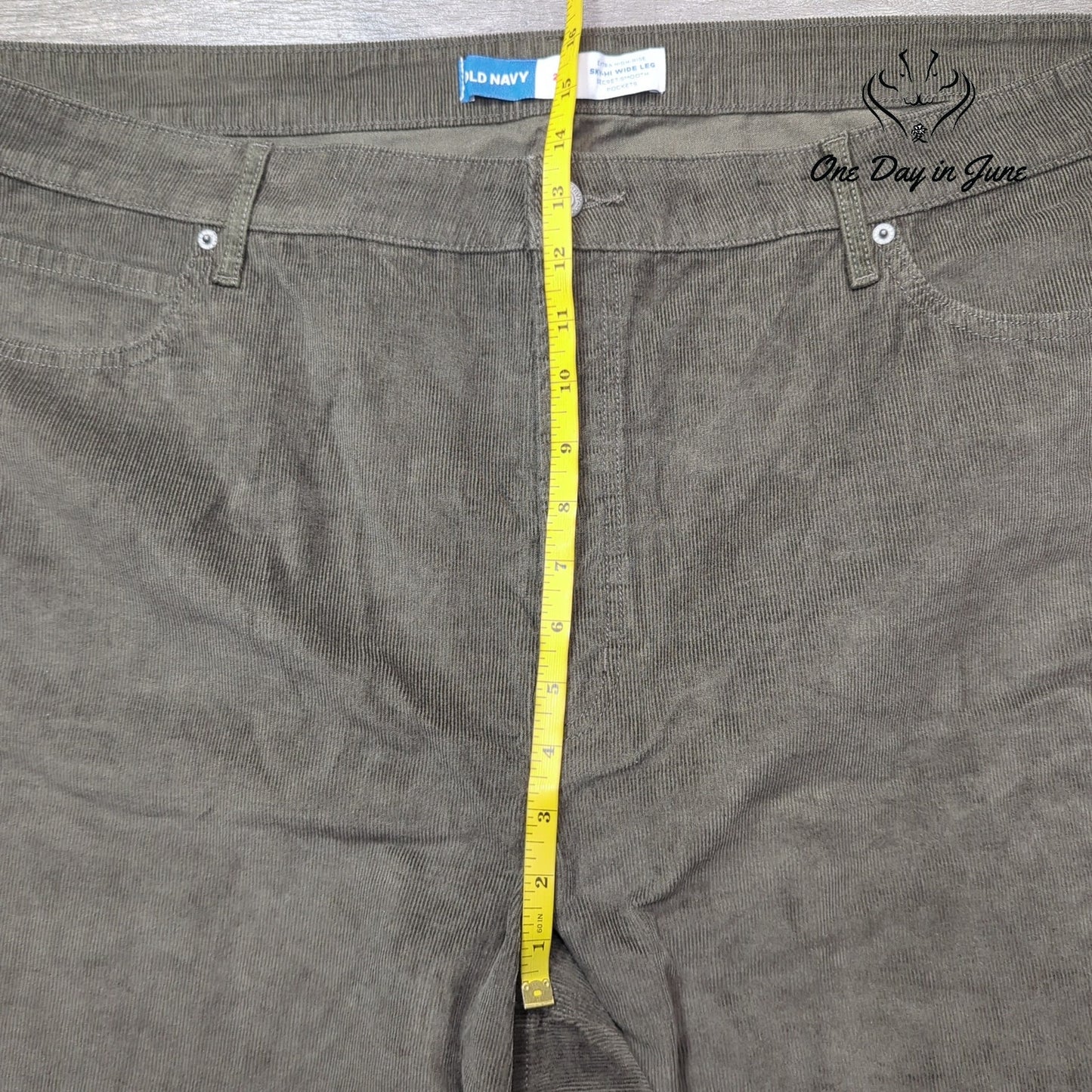 Old Navy Sky Hi Wide Leg Corduroy Pants Size 24