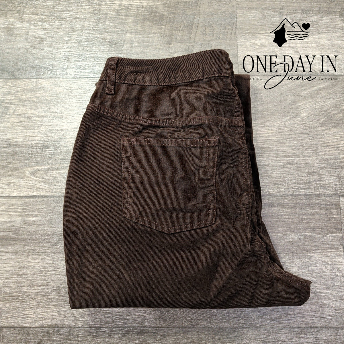 St. John's Bay Plus Size Straight Leg Corduroy Pants Brown NWT Size 16W