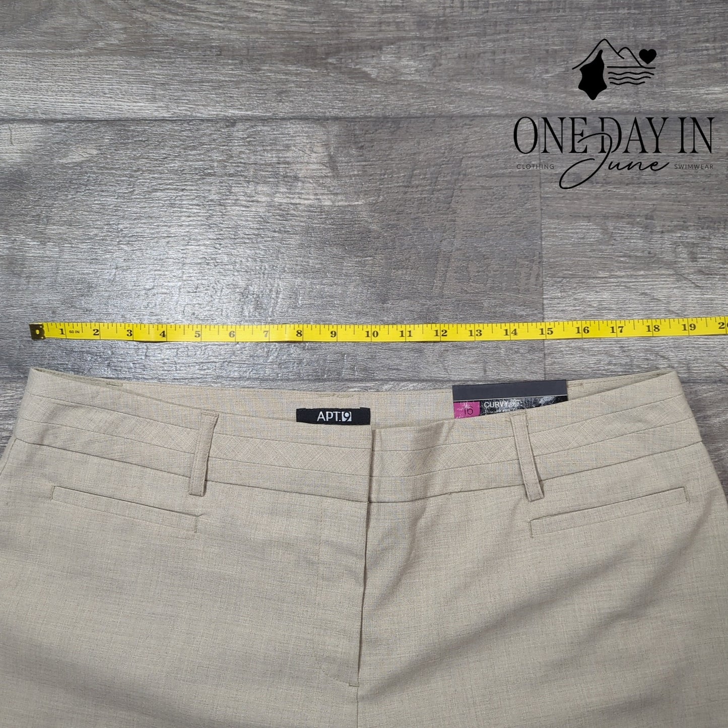 Apt. 9 Curvy Straight Leg Capri Pants Size 16
