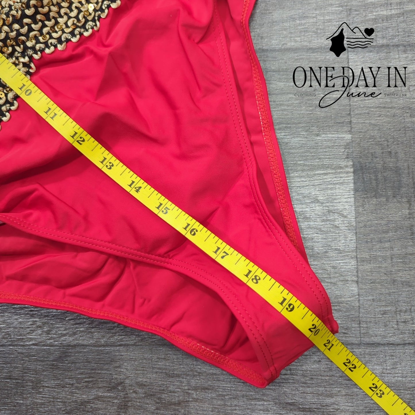 Milumia Cutout One Piece Swimsuit Size S