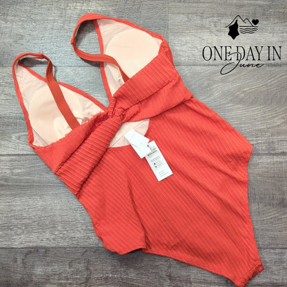 Cupshe Textured V Neck One Piece Swimsuit Size XL