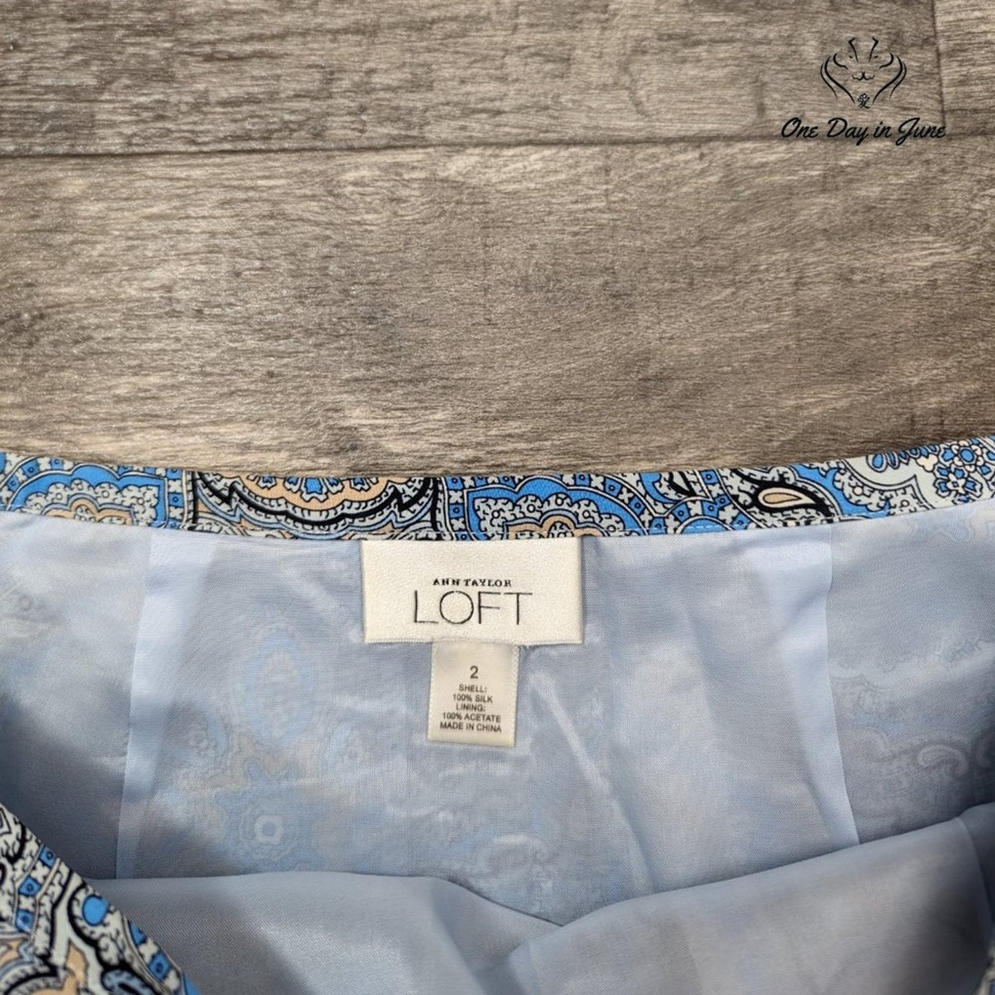 Loft Knee Length Lined Pleated Silk Skirt Size 2