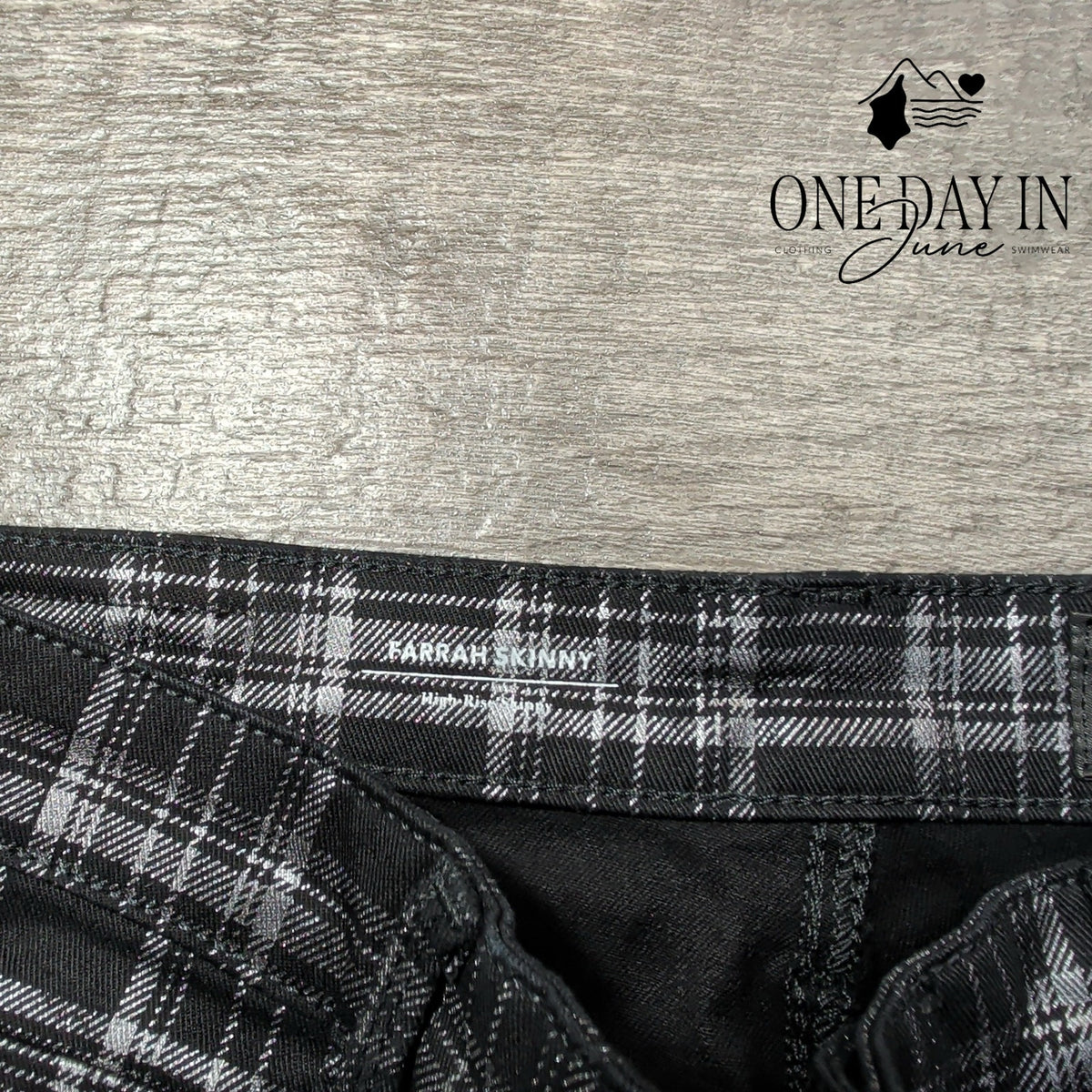 AG Adriano Goldschmied Farrah High Rise Skinny Jeans Plaid NWT Size 2 (26)