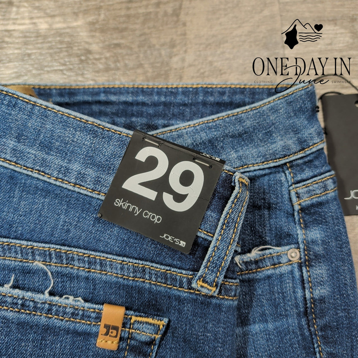Joe's Jeans Skinny Crop Distressed Frayed Hem Jeans Blue NWT Size 10 (29)