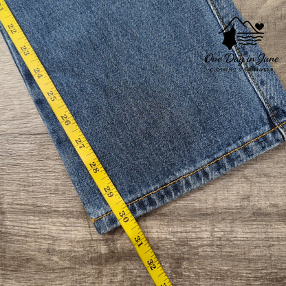 Guess Distressed Straight Leg Jeans Size 26 (2)