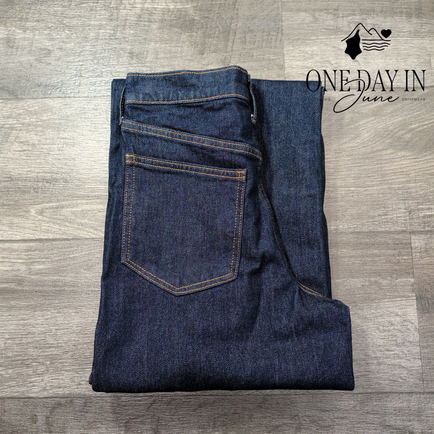 Gap High Rise Stride Wide Leg Jeans Dark Rinse Patch Pocket NWT Size 4 (27)