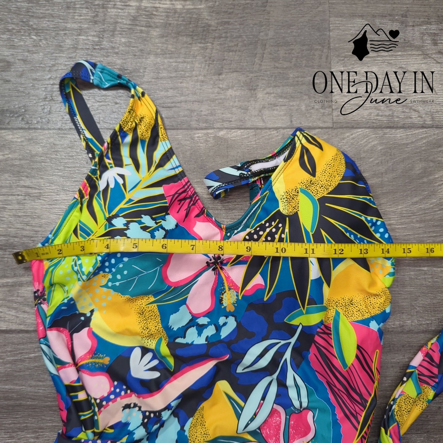 Tempt Me Tropical Skirted One Piece Swimsuit Size M