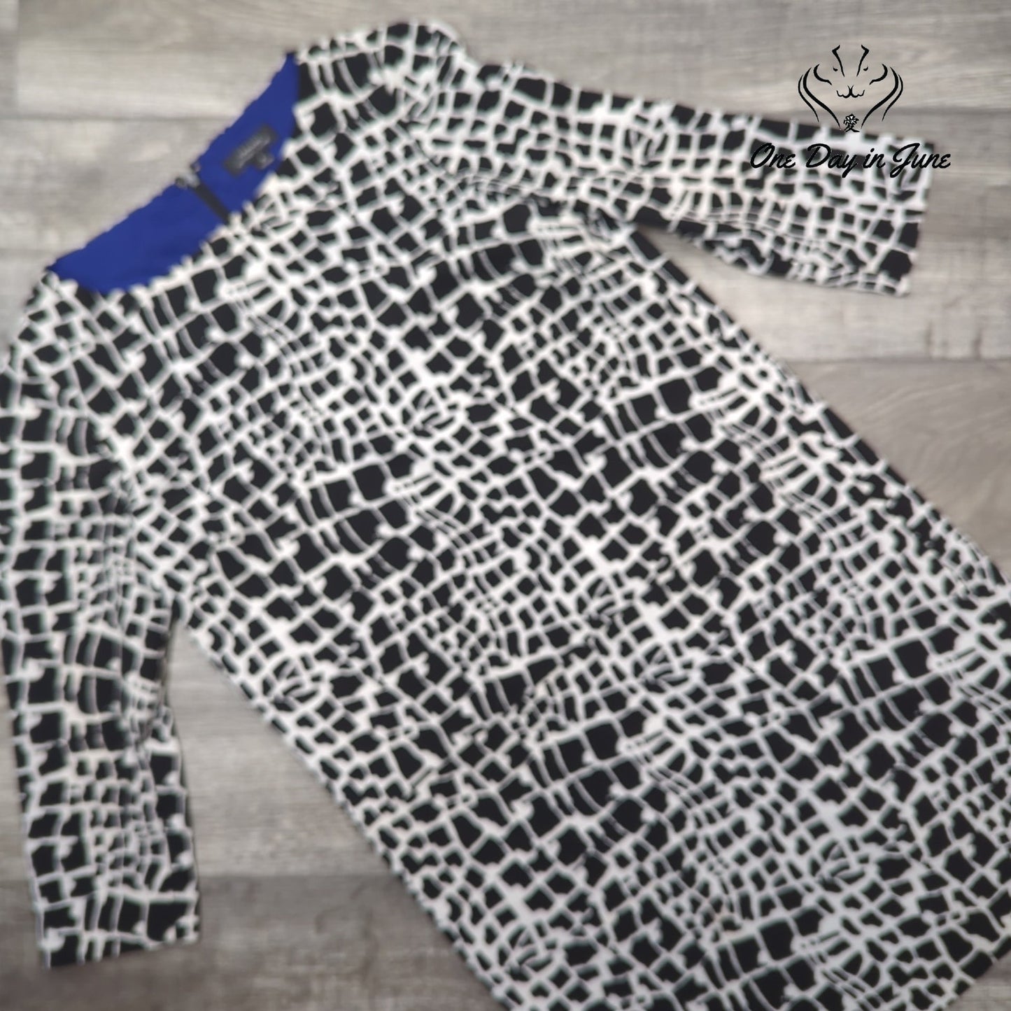 Tahari Long Sleeve Mini Dress Size 6