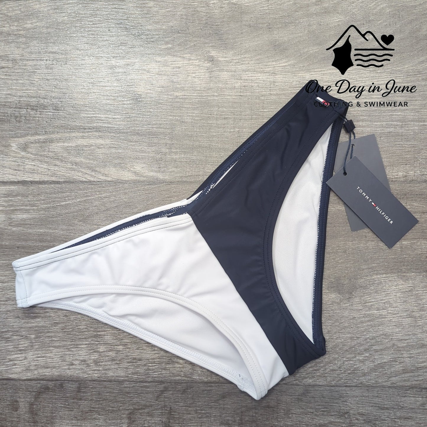 Tommy Hilfiger Moderate Coverage Bikini Bottom Size XS