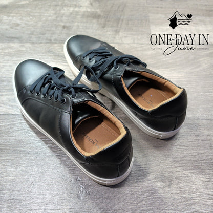 Banana Republic Black Leather Low Top Lace Up Sneakers White Sole Size 9