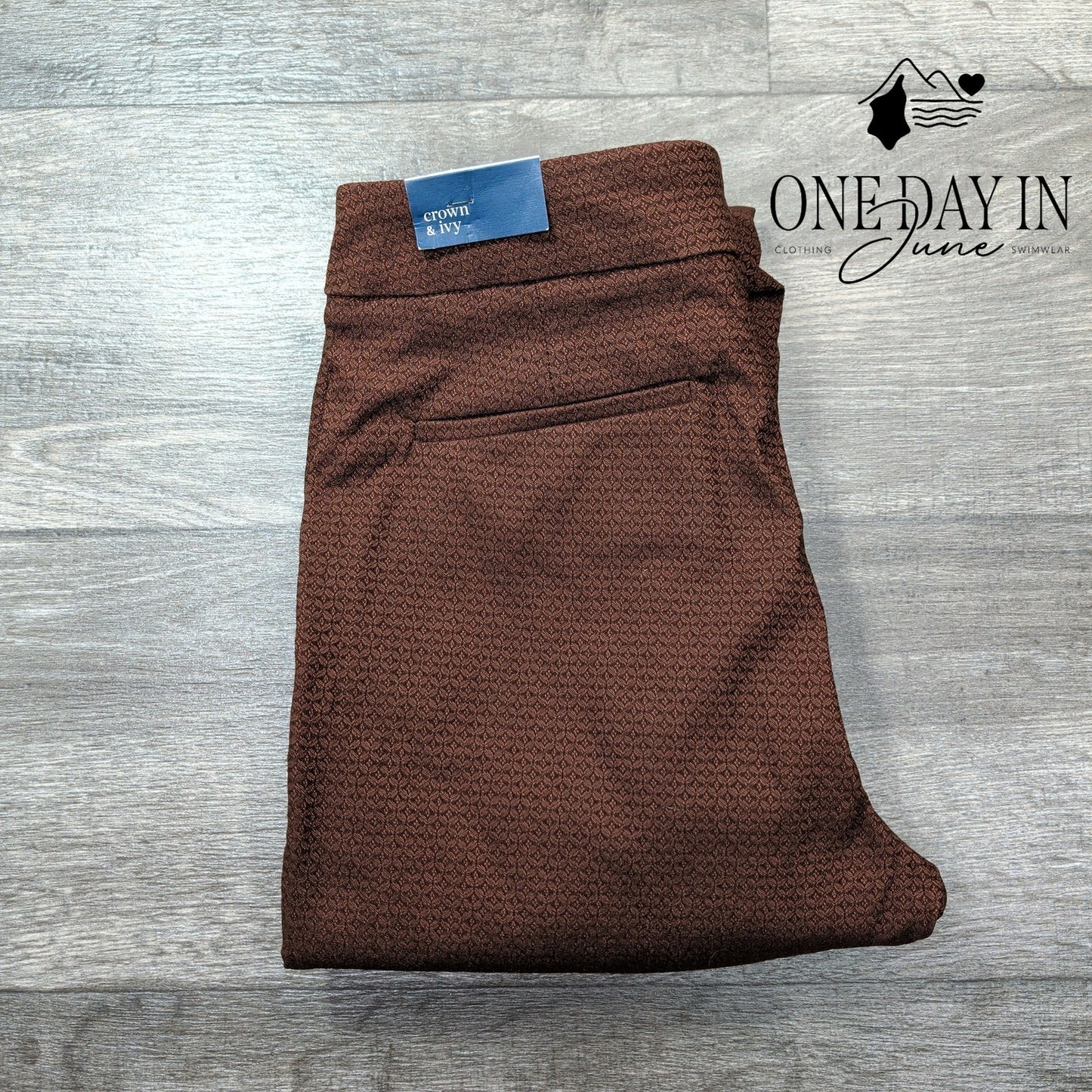 Crown & Ivy Pull On Fashion Pants Size 6