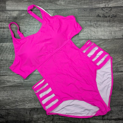 Misassy Strappy Side Cut Out One Piece Swimsuit Size 4XL