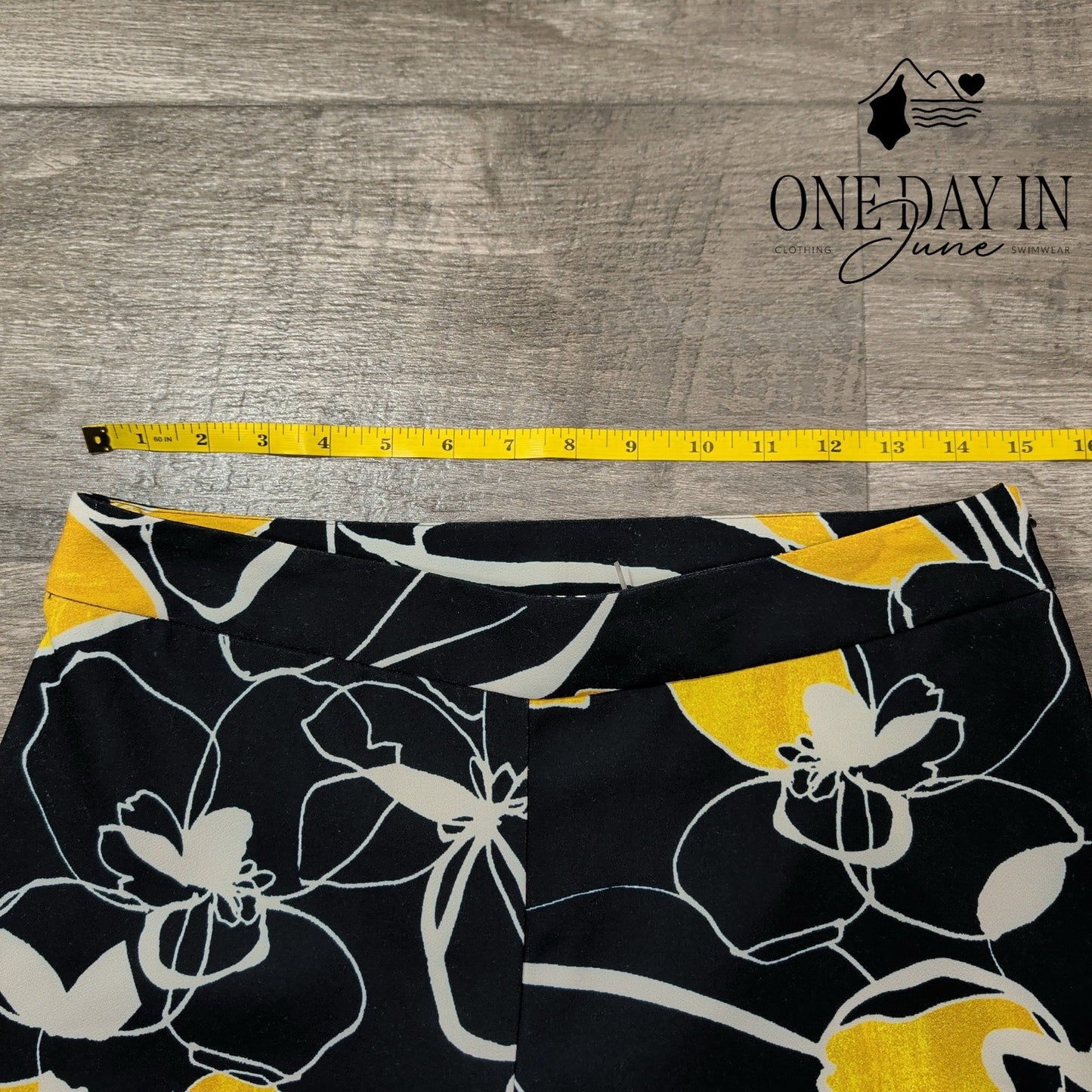 Natori Slim Fit Floral Pants Black Yellow White Side Zip NWT Size 4