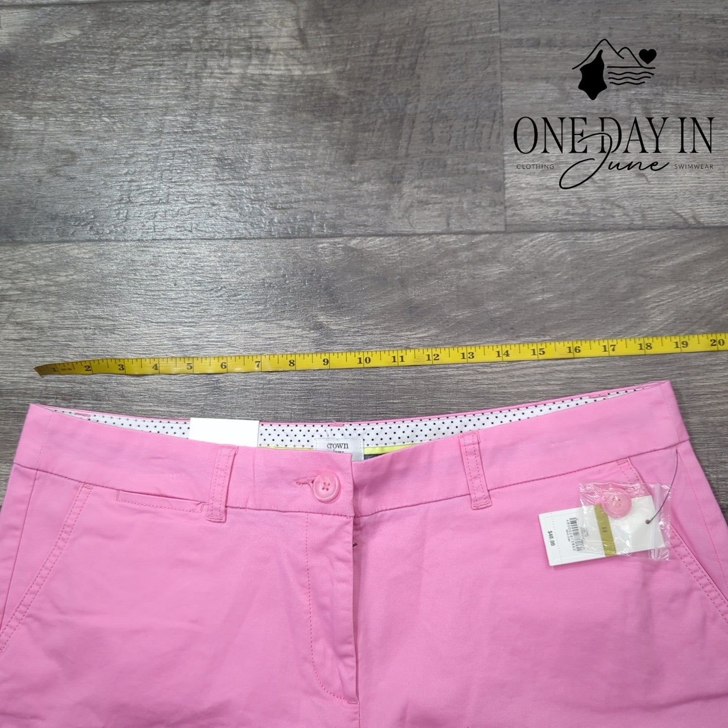 Crown & Ivy Flat Front Shorts Size 14