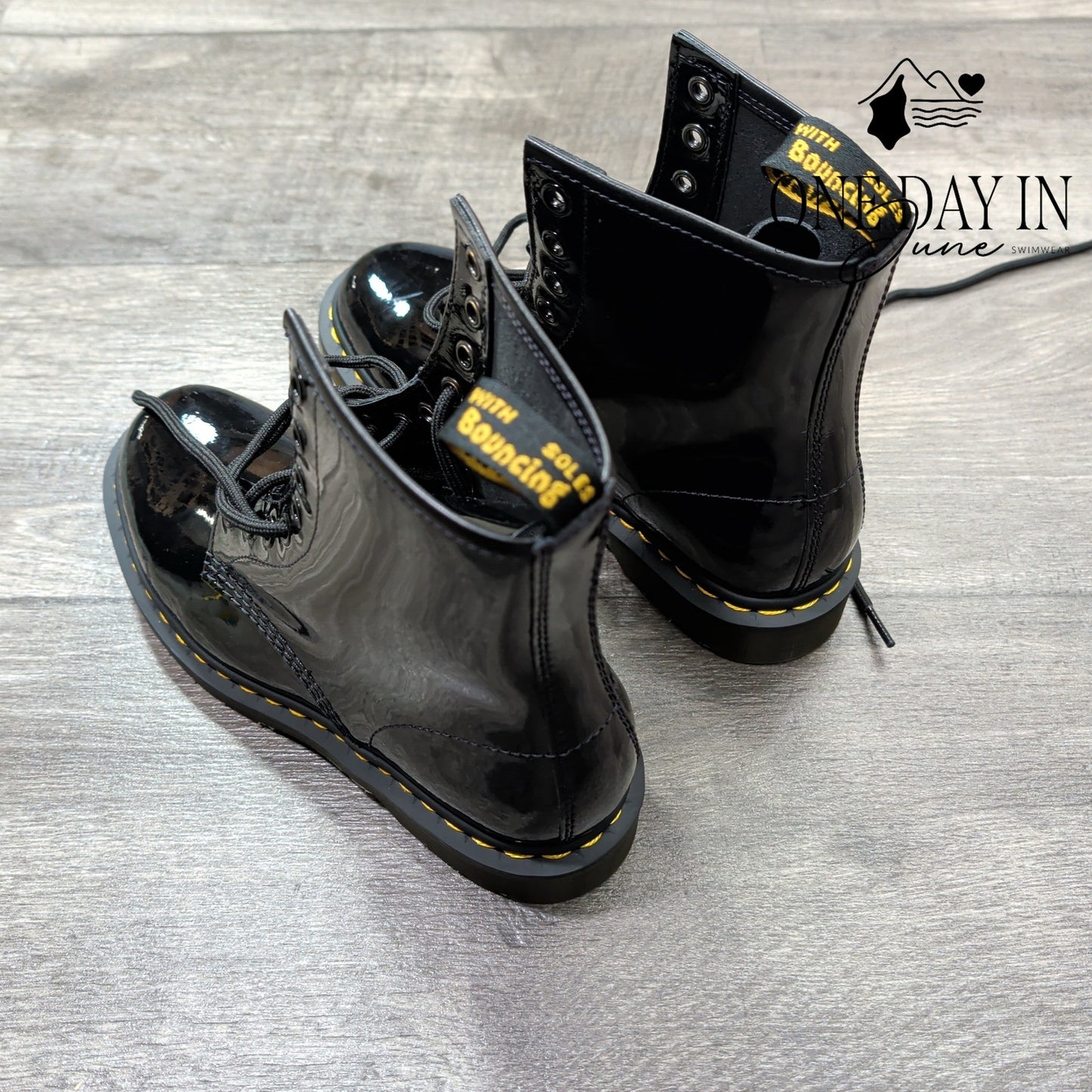 Dr. Martens 1460 Shiny Patent Leather Boots Size 7