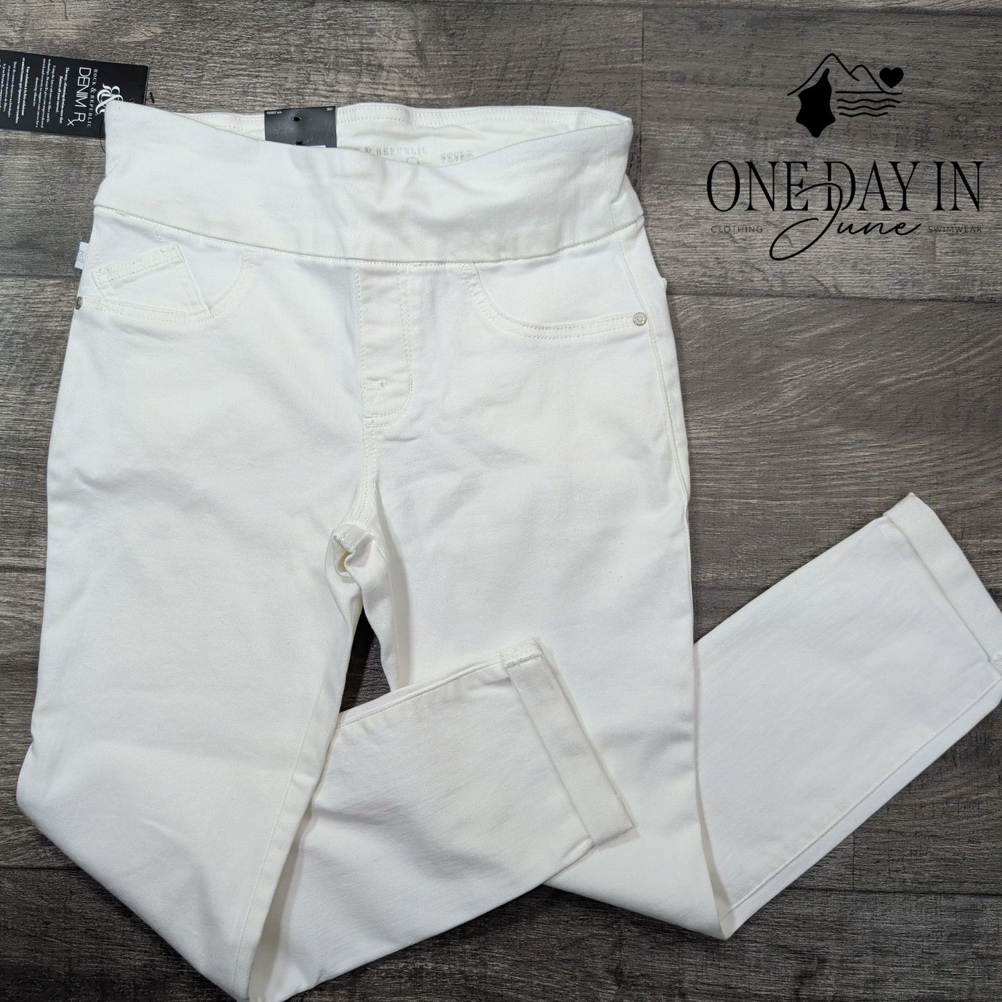 Rock & Republic Fever Capri Jeans Size 8