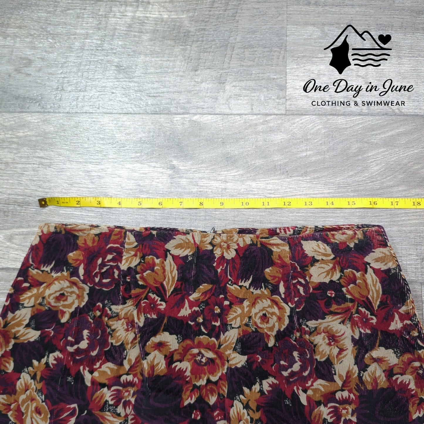 Carolina Blues Floral Corduroy Skirt Size 12
