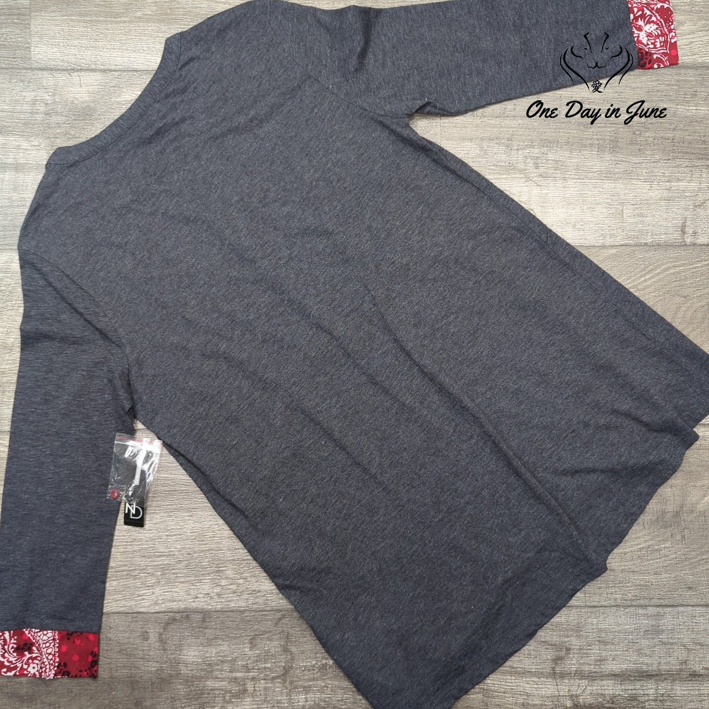 New Directions Long Sleeve V Neck Top Size S