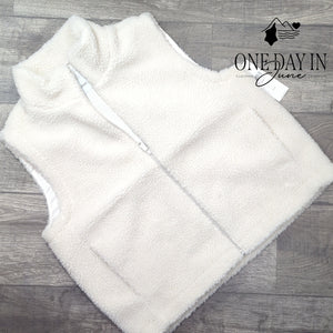Calvin Klein Sherpa Full Zip Vest Chalk Ivory Cream NWT $129 Size L