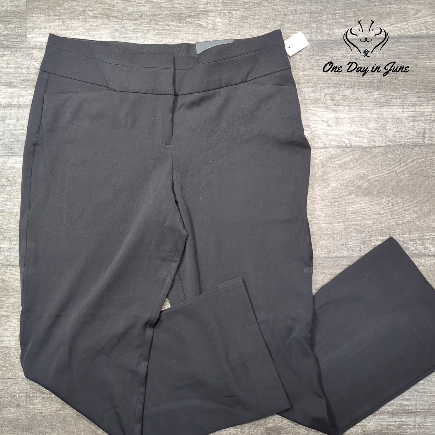 Maurices Mid Rise Boot Cut Pants Size 14