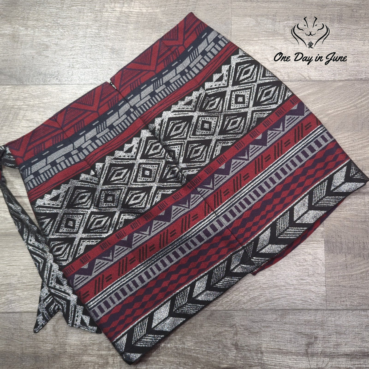Express Aztec Geometric Print Mini Skirt Burgundy Black NWT Size 10