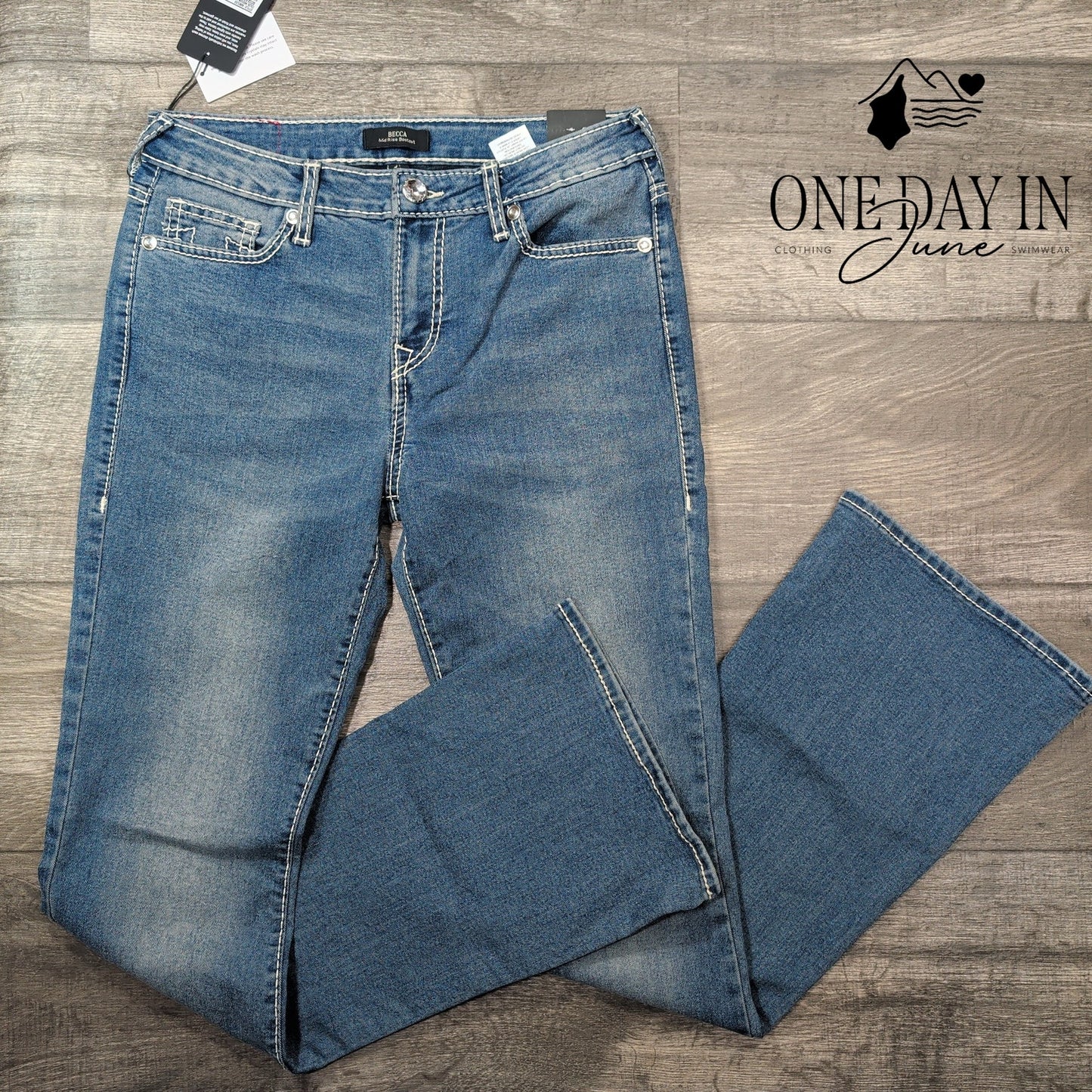 True Religion Becca Mid Rise Bootcut Jeans Size 8 (29)