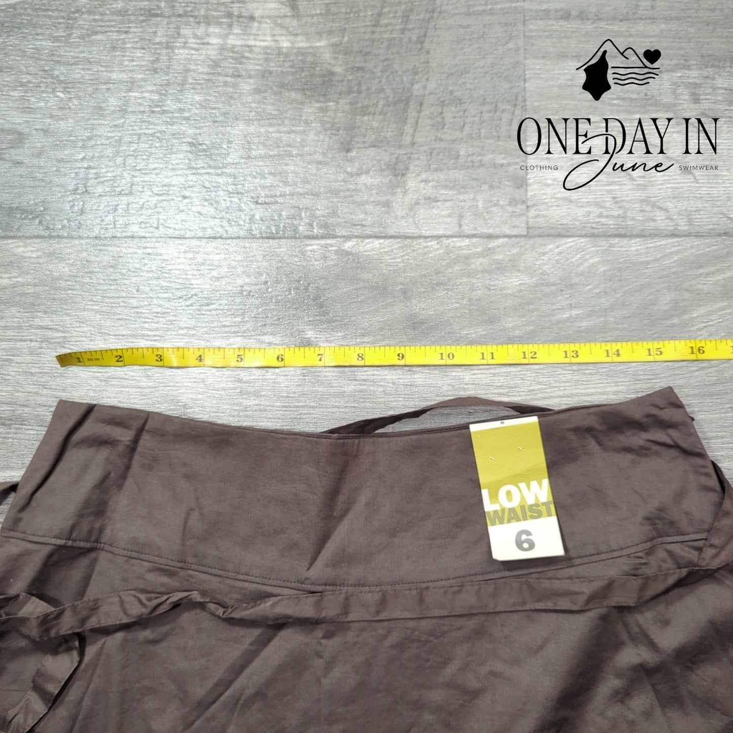 Old Navy Embroidered Cotton Lined Belted Skirt Size 6