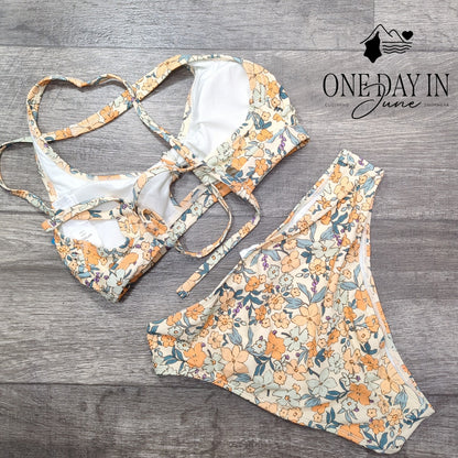 Cupshe Knot Front Keyhole Bikini Swimsuit Size M