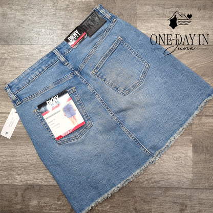 DKNY Jeans Mid Rise Denim Skirt Size 2