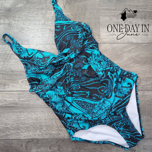 Smismivo Twist Front One Piece Swimsuit Size L
