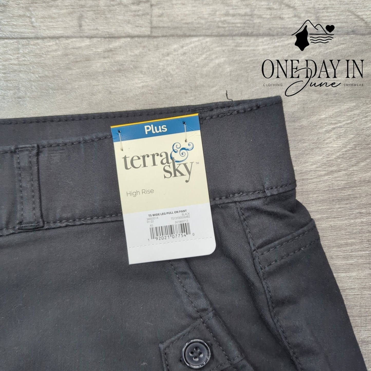 Terra & Sky Plus Size High Rise Crop Jeans Size 14W