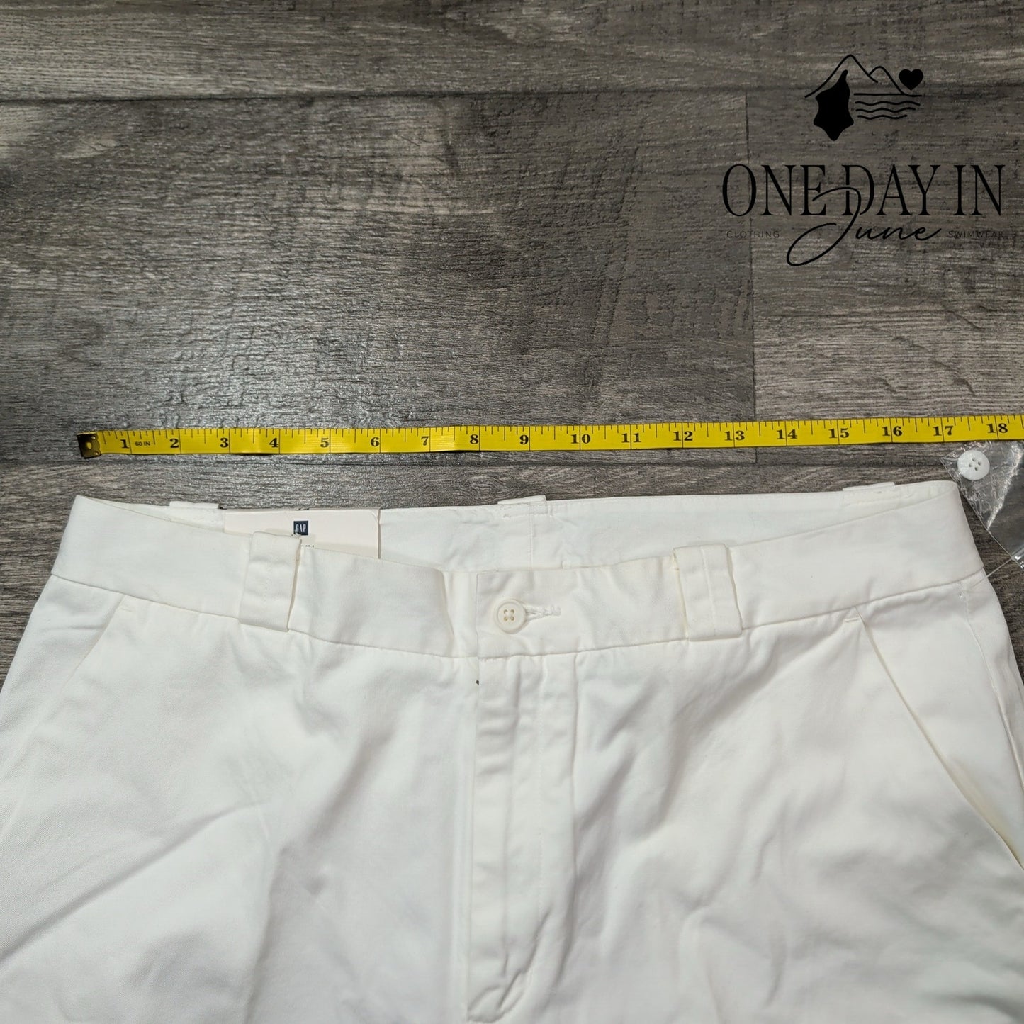 Gap Classic Fit Capri Pants Size 14